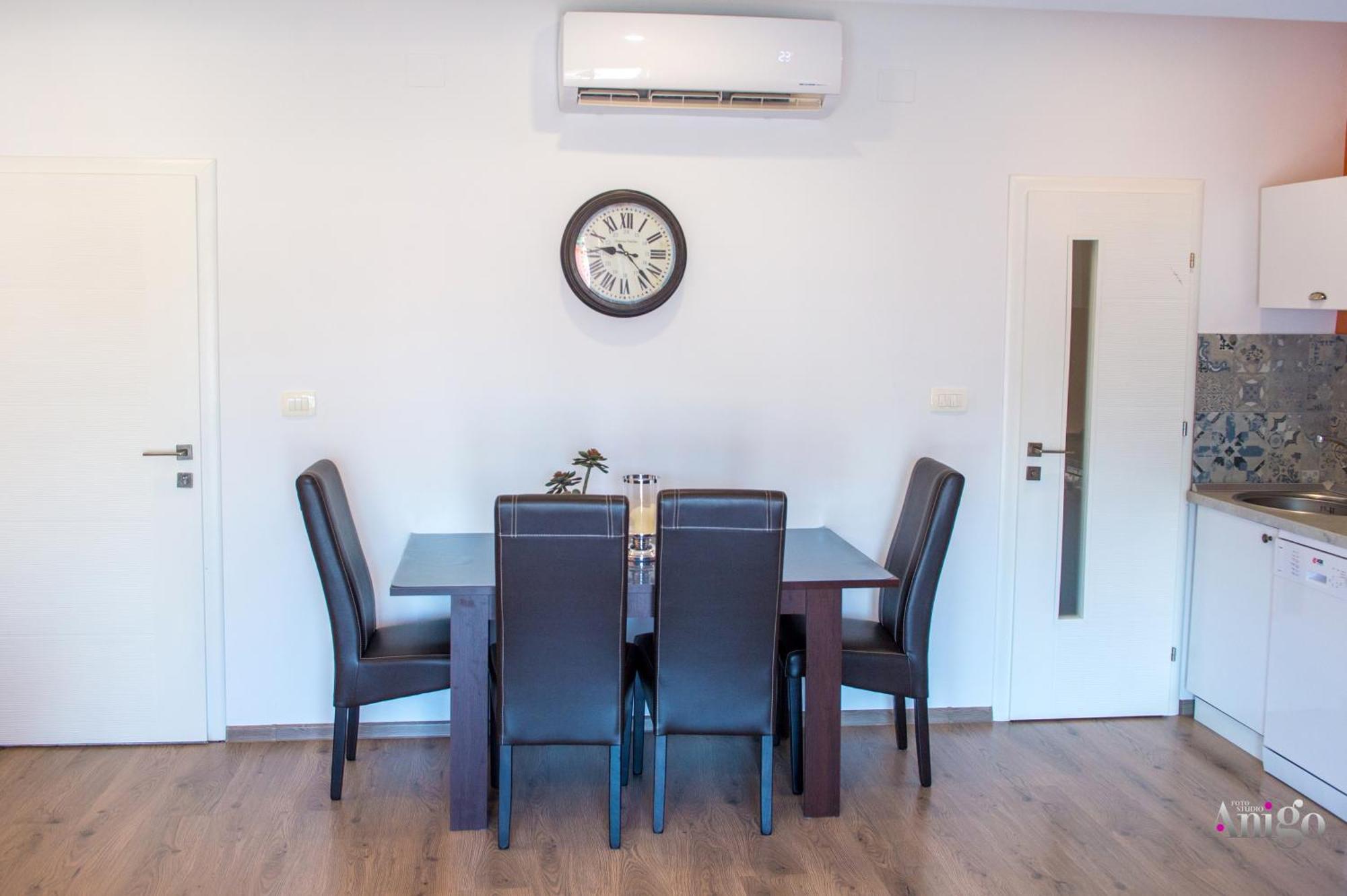 Apartments Enigma - With Private Parking Mostar Bagian luar foto
