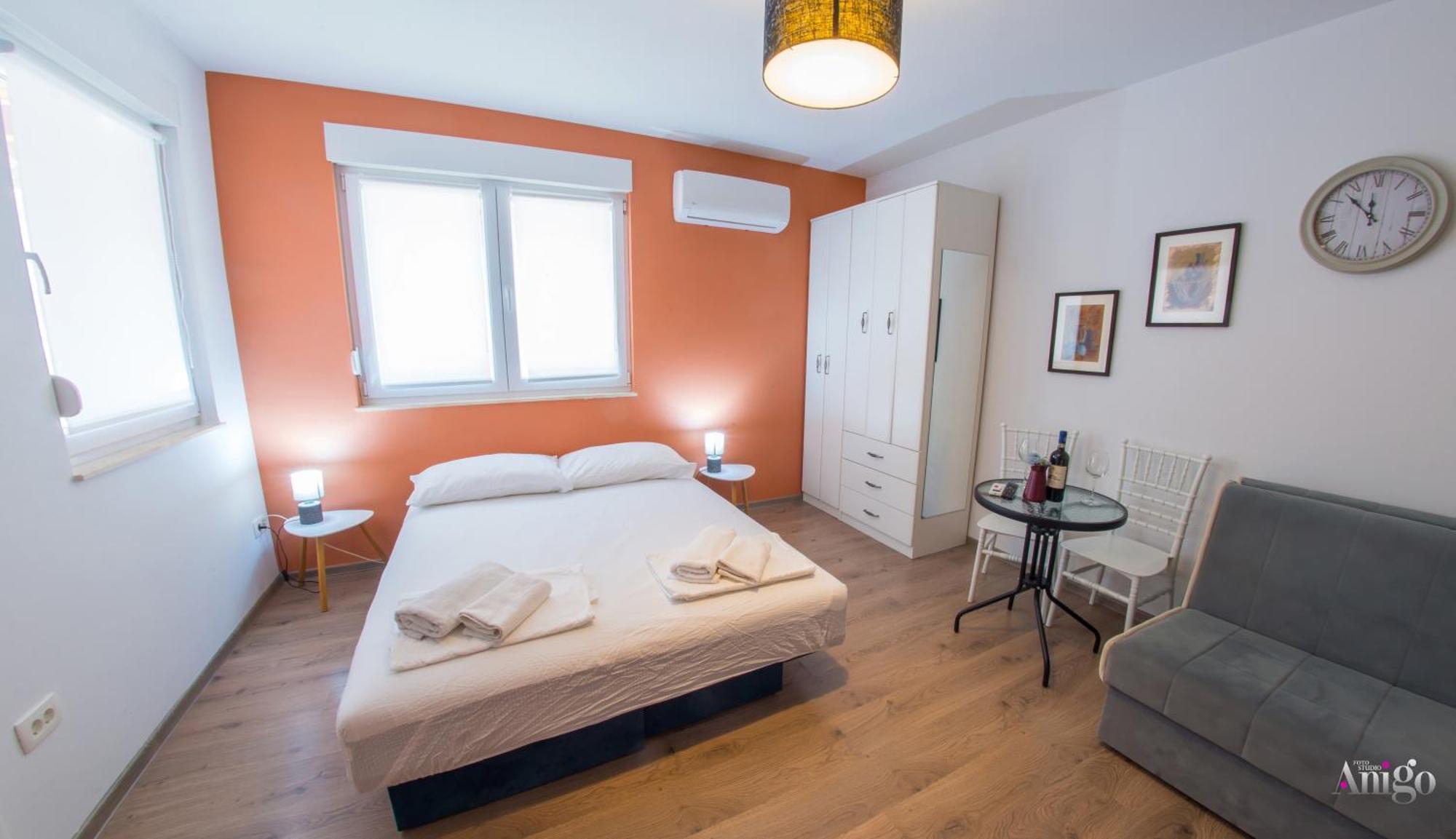 Apartments Enigma - With Private Parking Mostar Bagian luar foto