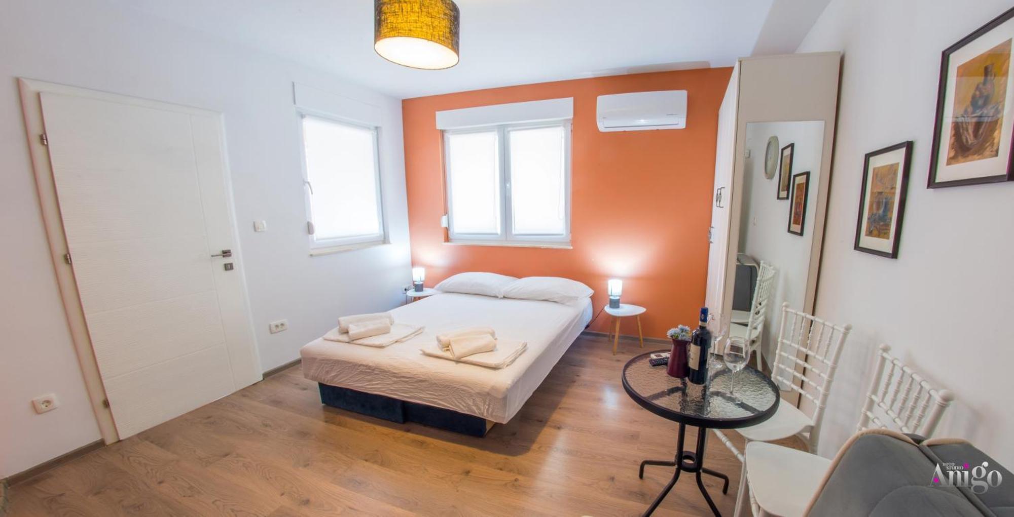 Apartments Enigma - With Private Parking Mostar Bagian luar foto