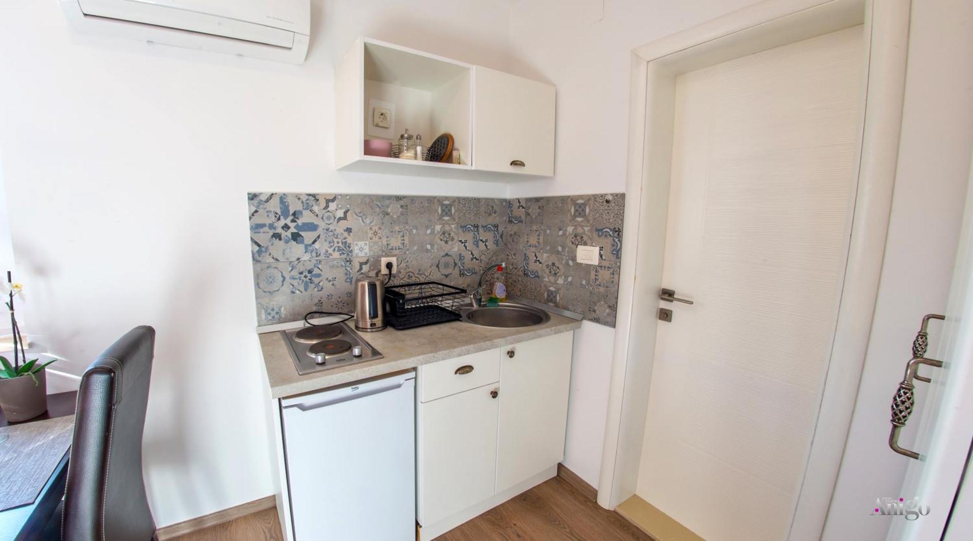 Apartments Enigma - With Private Parking Mostar Bagian luar foto
