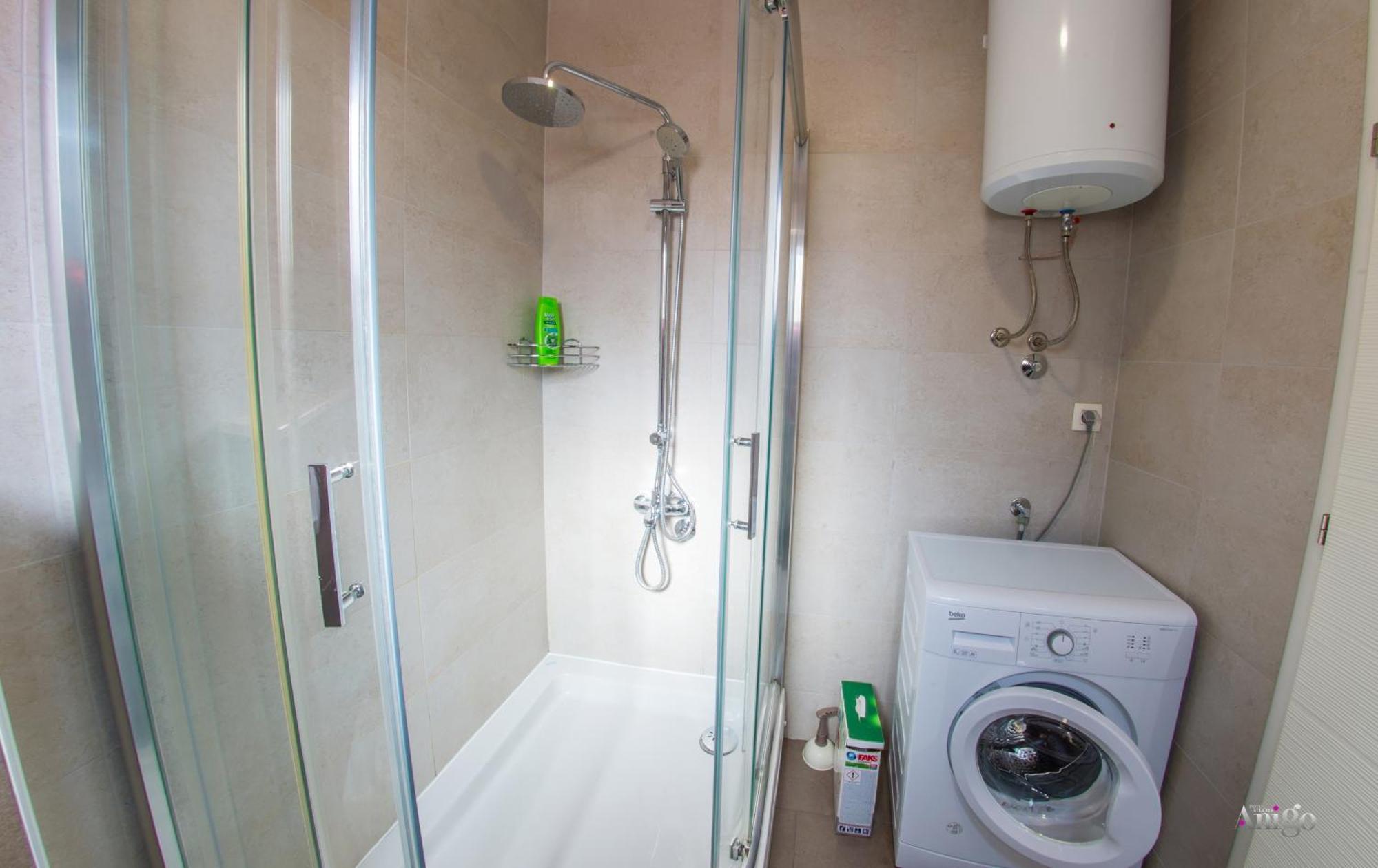 Apartments Enigma - With Private Parking Mostar Bagian luar foto